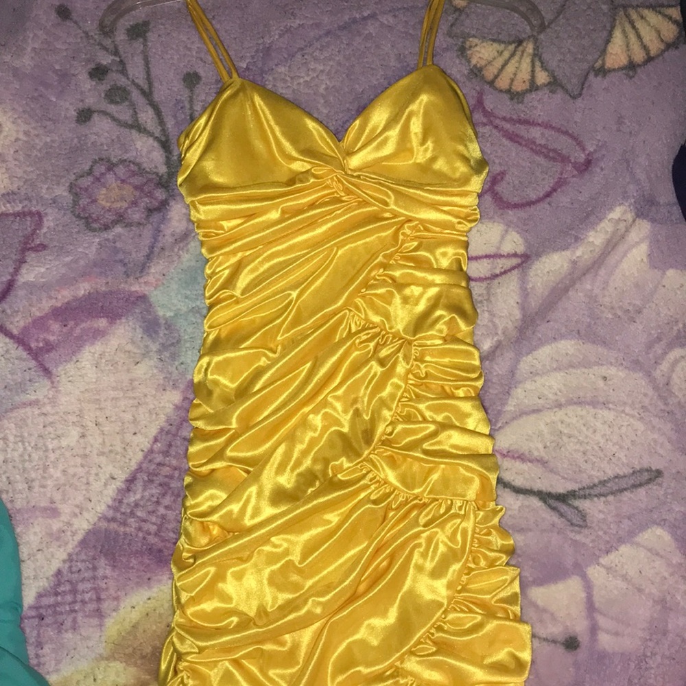 formal children’s yellow dress